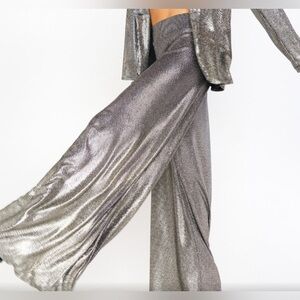 NWT Show Me Your Mumu Wide Leg Metallic Black and Gold Palazzo Pants Size Medium